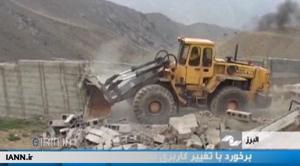 اجرای حکم قلع و قمع بنای غیر مجاز در اراضی ملی شیراز