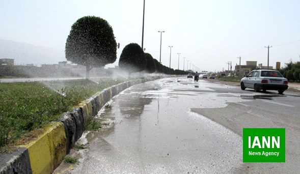 گزارش تصویری/ هدر رفت آب در آبیاری فضای سبز شهری