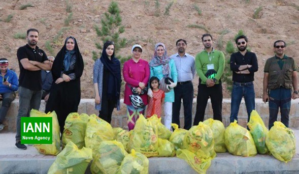 دوچرخه سواری خانوادگی در شیراز در روز جهانی “بدون پلاستیک”