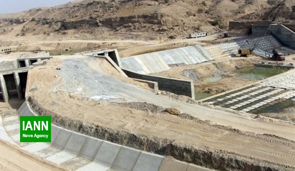 افتتاح پروژه بند آبخیزداری سنگی ملاتی قطارآغاج اقلید همزمان با دهه مبارک فجر